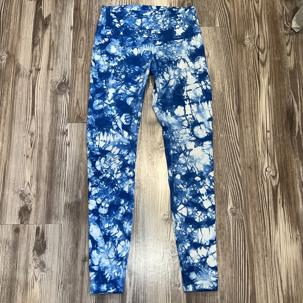 Lululemon Wunder Under Pant (Hi-Rise) Shibori
Shibori Varsity Blue White - Picture 2 of 10